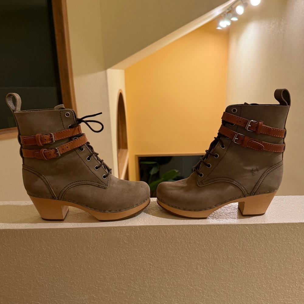 Swedish Hasbeens Lace-Up Combat Clog Boots 37 (US 6.5)